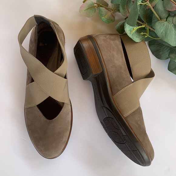 Naot Shoes - NAOT nubuck leather stretch strap shoes